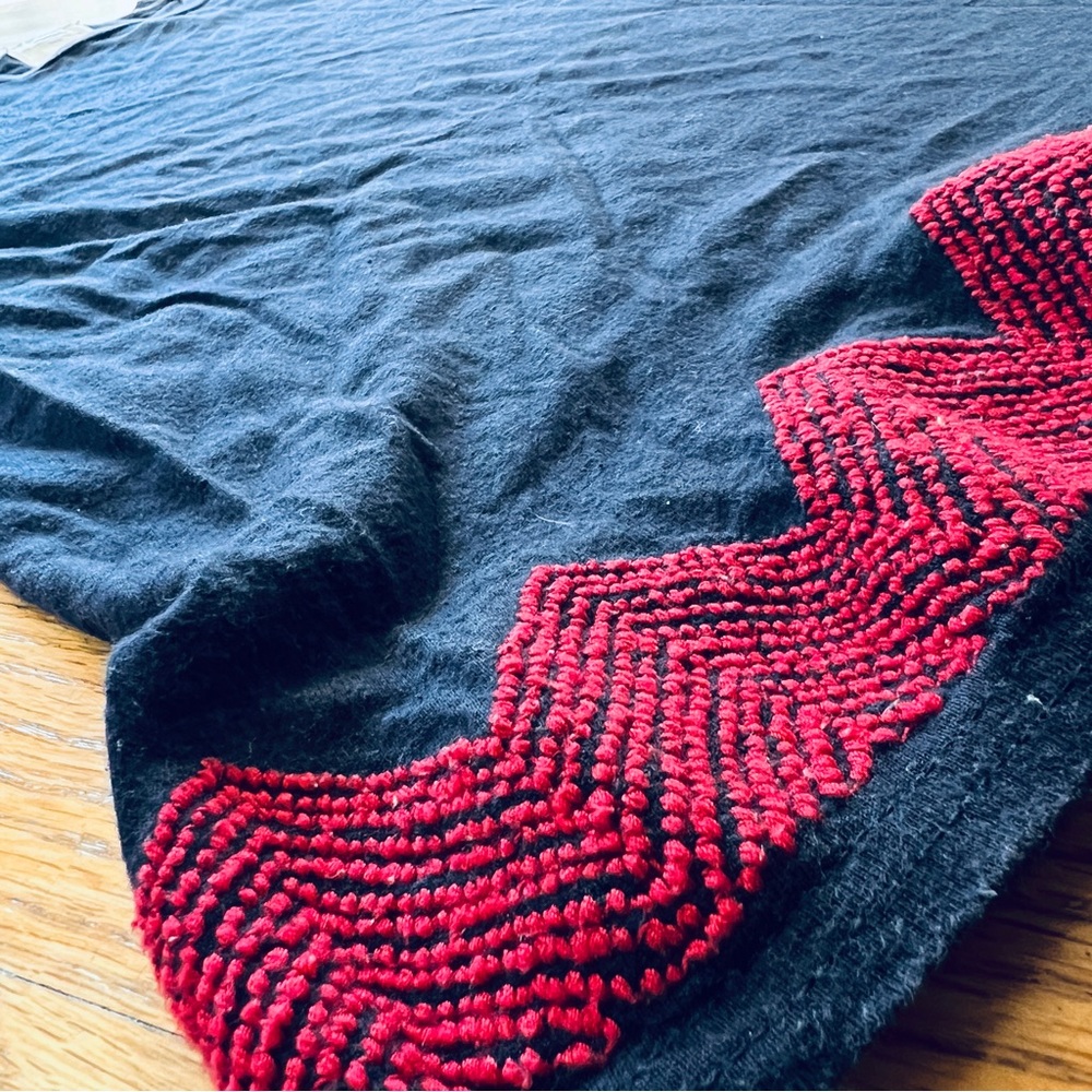 Visvim Dark Blue Tee with Red Zigzag Hem - Picture 4 of 8